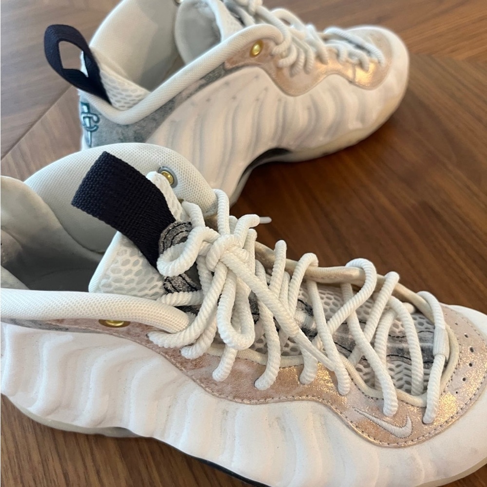 Nike (WMNS) Nike Air Foamposite One